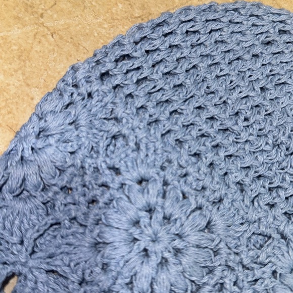 Hand Woven Hollowed-Out hat Stylish and Charming Flower Beanie - Picture 6 of 7